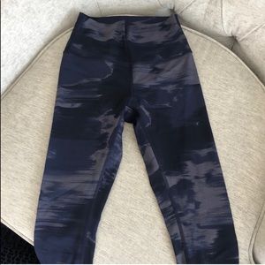 Lululemon Wunder Under Train